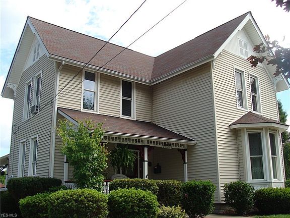 4th image of 327 Somer St