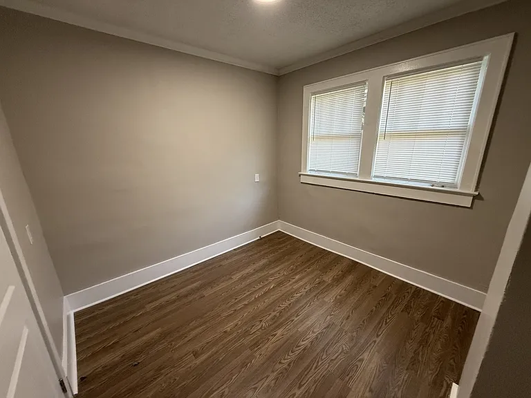 753 N Evergreen St — Photo 17