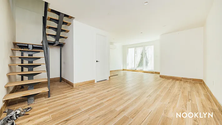 Rented by Nooklyn NYC LLC | media 21