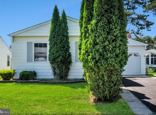 372 Port Royal Dr, Toms River, NJ 08757