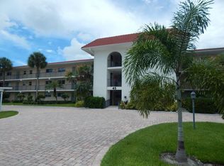 45 High Point Cir S APT 105, Naples, FL 34103