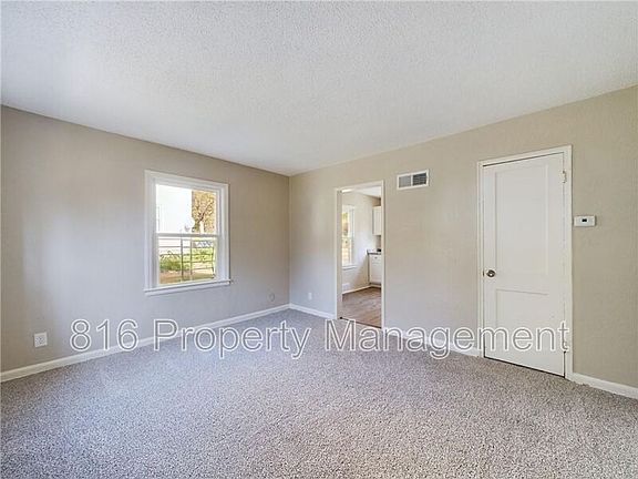 3rd image of 7433 Arleta Blvd Unit 7433