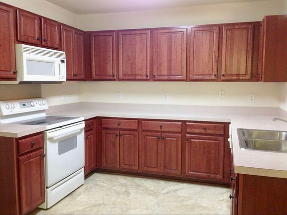 4th image of 7243 Oxford Bluff Dr