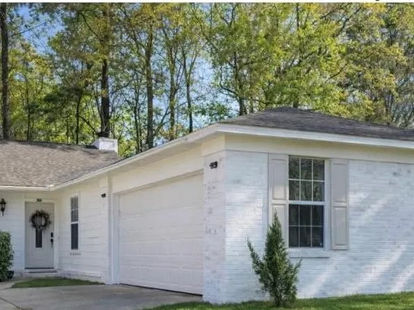 332 Darlington Cir, Dothan, AL 36301