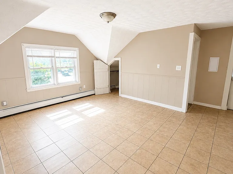 406 Admiral St #3 — Photo 3