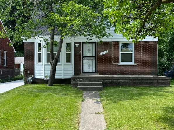 19715 Kelly Rd, Harper Woods, MI 48225