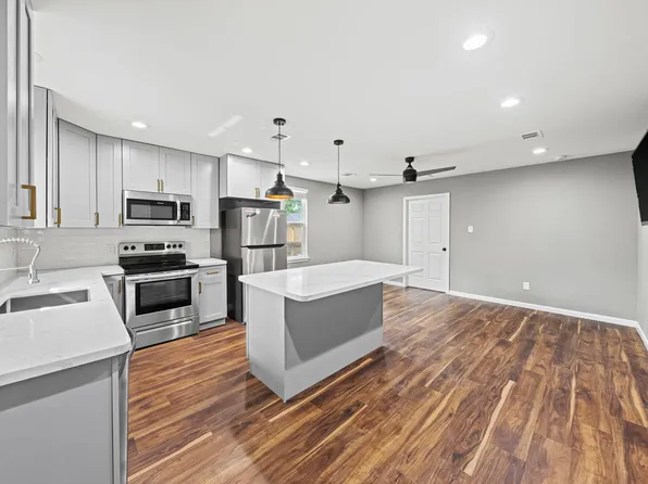 25804 Maplewood Dr, Spring, TX 77386
