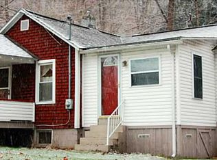 361 Days Run Rd, Tarentum, PA 15084