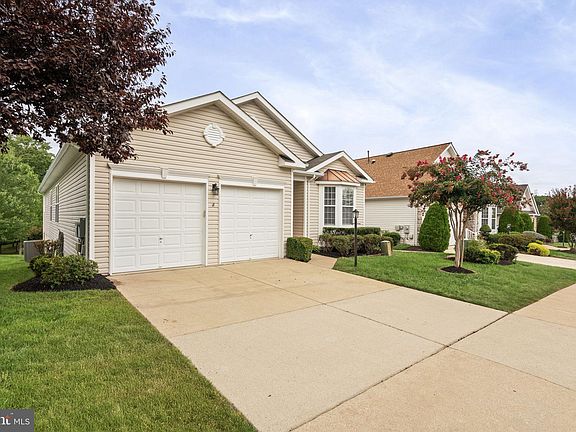 3rd image of 16881 Four Seasons Dr