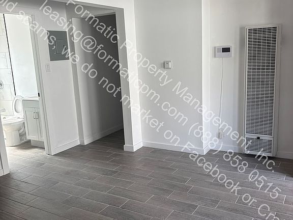 3rd image of 118-120 E Century Blvd #118