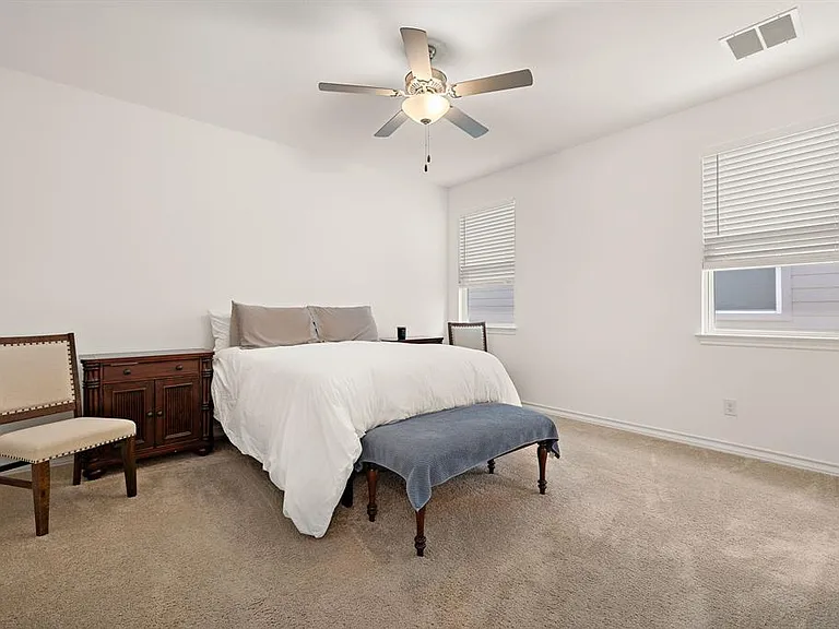 106 Gracie Way — Photo 12