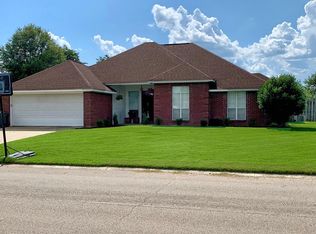 127 Autumn Glenn Rd, Saltillo, MS 38866