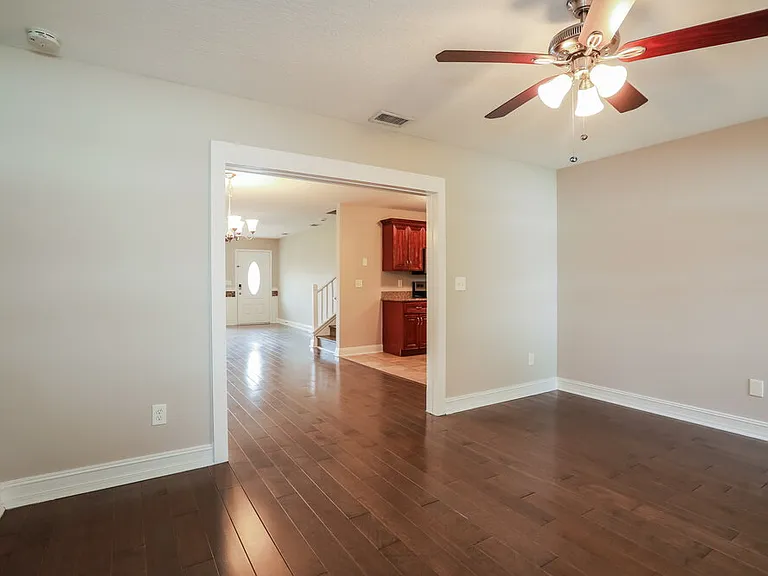 8106 Byrd Landing Ct — Photo 9