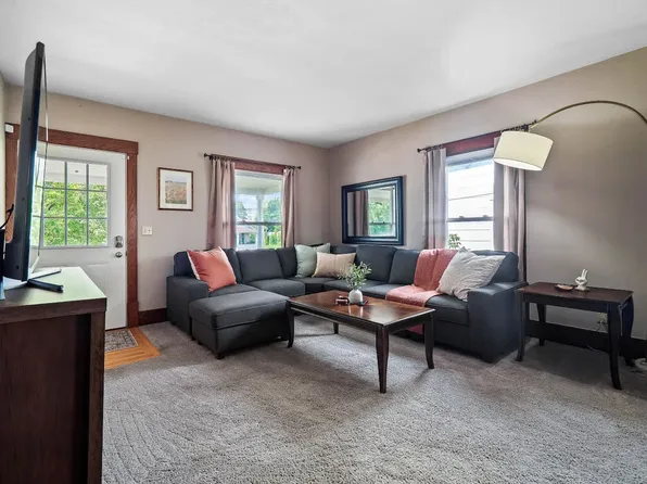 679 Washington St, Bedford, OH