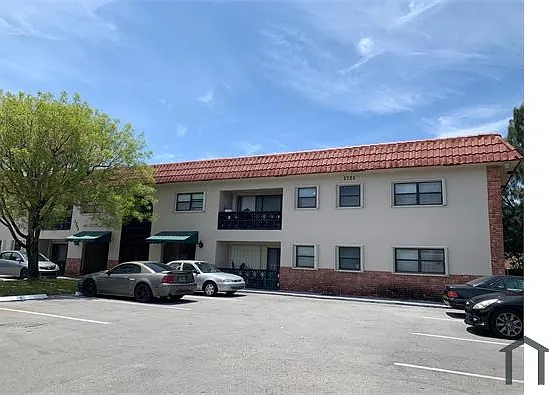 Studio, 550 sqft, $1,695 — Photo 2