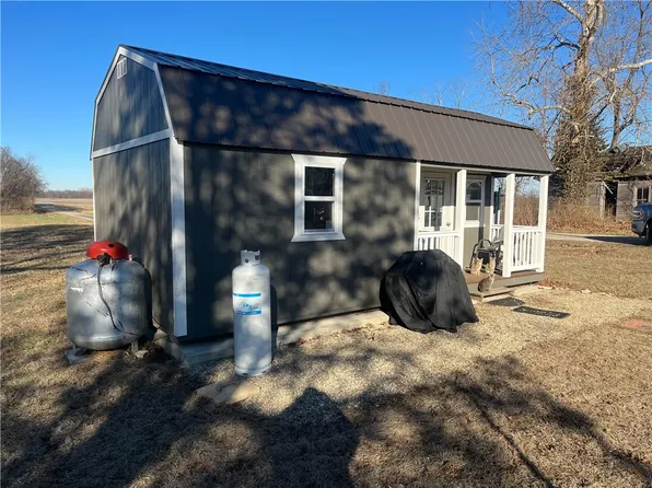 115 W Walnut St, West Union, IL 62477