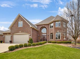 1382 Camelot Ln, Lemont, IL 60439