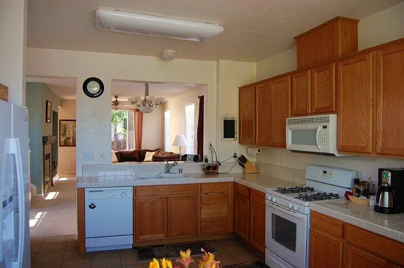 1090 Villaggio Cir photo 1