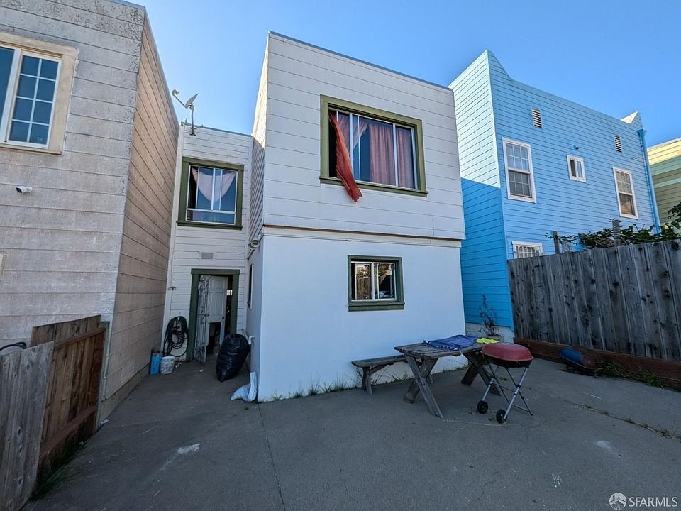 2nd image of 321 Sawyer St