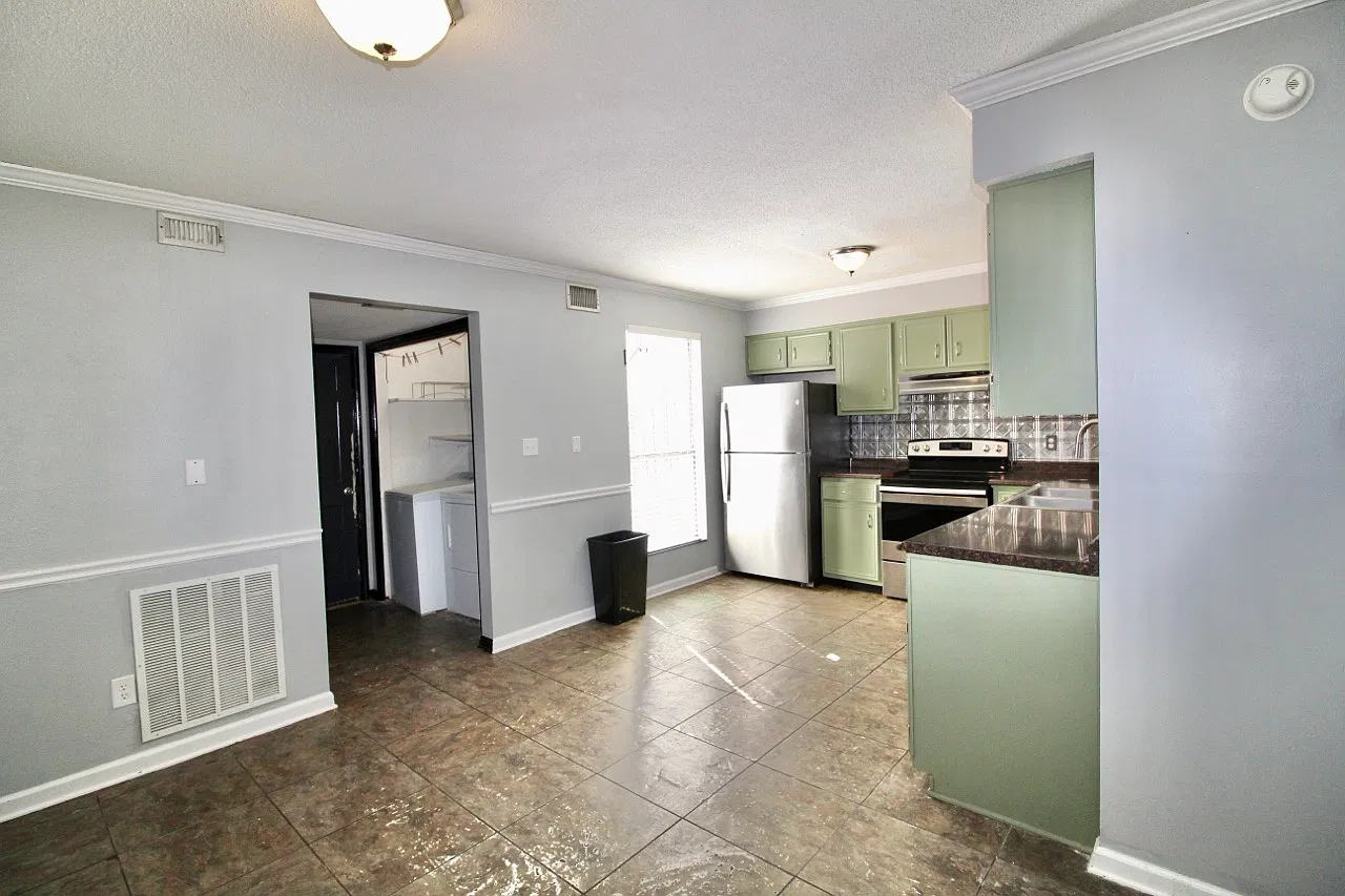 104 4th Avenue - 1 — Photo 4