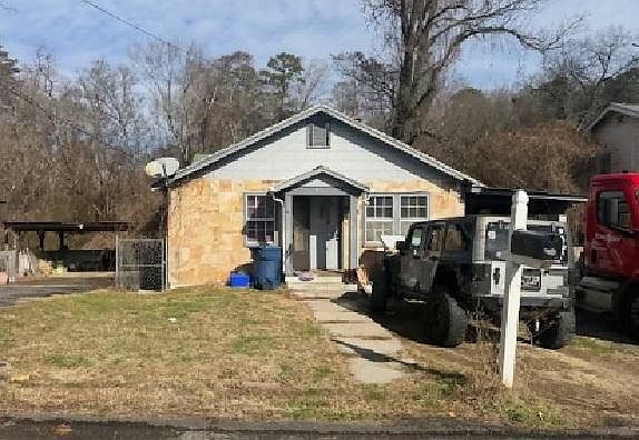 1st image of 208 California Ave