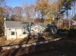 3104 Springdale Park Cir, Gainesville, GA 30506