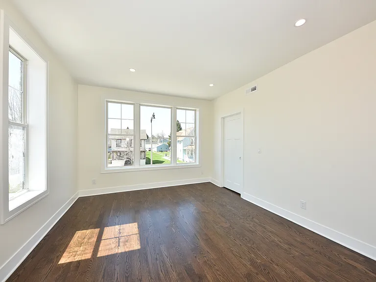 Front Apt - Living Room