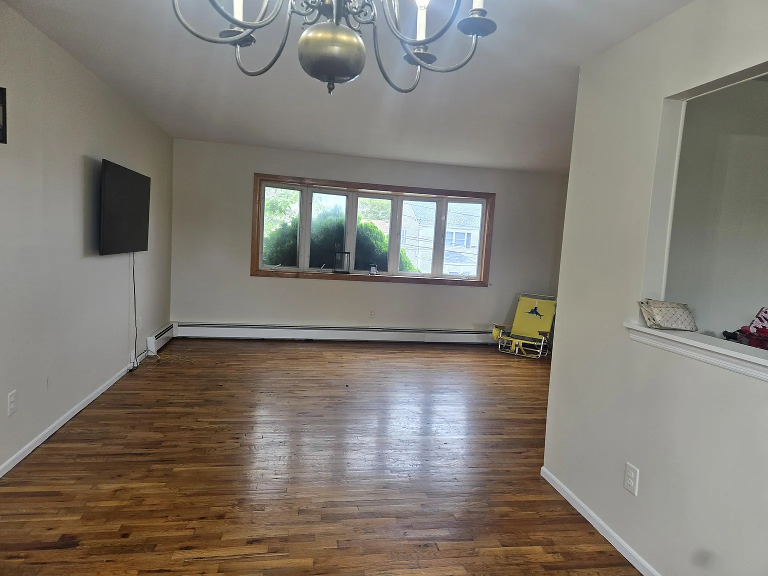 6th Ave, East Meadow — Photo 3