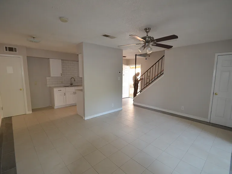 5010 W Wind Trl #101 — Photo 2