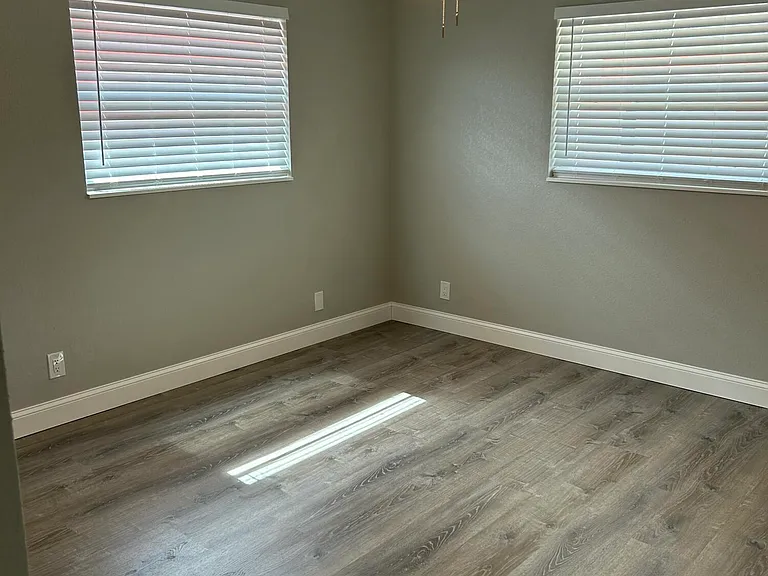 628 N M St — Photo 10