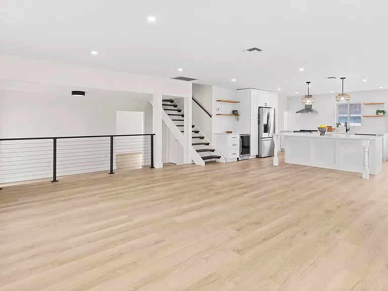 3905 Flag Dr — Photo 10