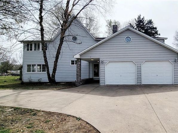 215 W 4th St, Erie, KS 66733