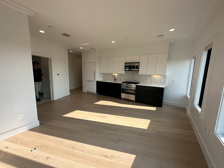 50 Leo M Birmingham Pkwy #604D — Photo 3