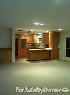 Custom kitchen.
						:
						Large kitchen, stainless appliances, moveable island, two appliance garages.