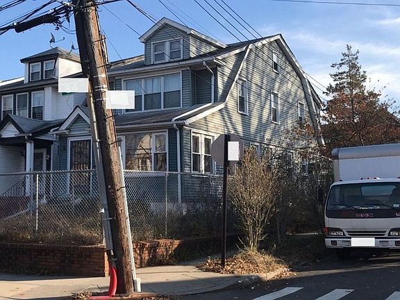 2nd image of 16002 84th Ave
