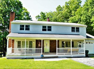 31 Mountain View Rd, Putnam Valley, NY 10579