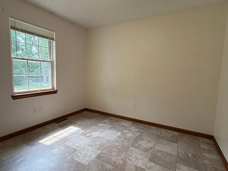 819 Colonial Manor Dr — Photo 15