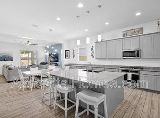 8720 E Navarro Ave, Mesa, AZ 85209