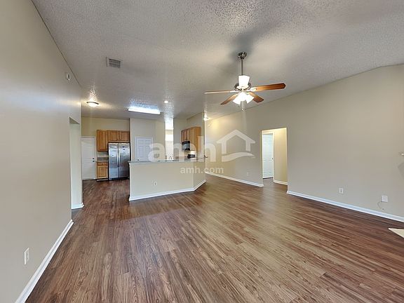 4th image of 2032 Frogmore Dr