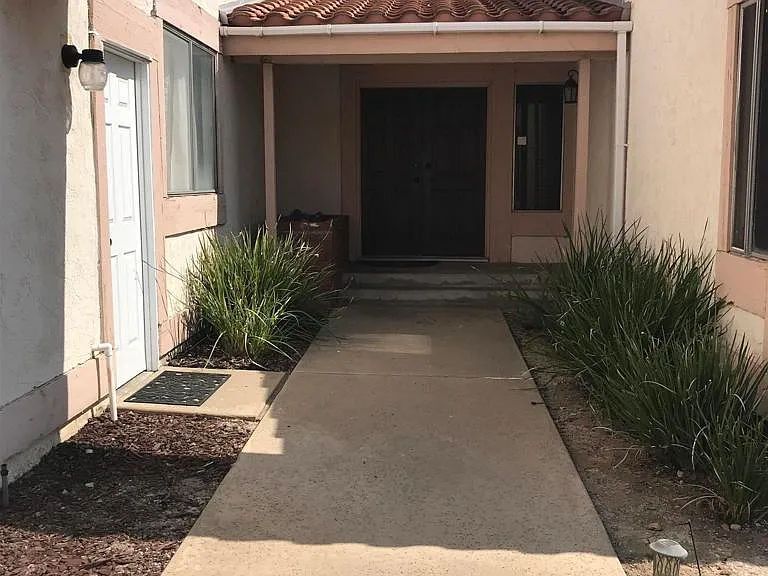 4193 Rueda Dr — Photo 1
