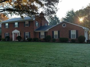 6740 Swissway Dr, Dayton, OH 45459