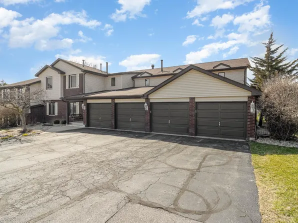 5075A Sandy Beach Dr, Crown Pt, IN 46307