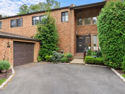 38 Windsor Gate Drive, New Hyde Park, NY, 11040
