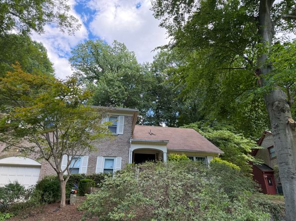 2123 Edgewater Pkwy
