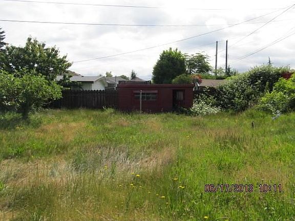 2nd image of 5414 N 46th St