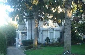 4th image of 3819 223rd St
