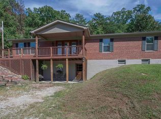 1362 N Bend Rd, Stanton, KY 40380