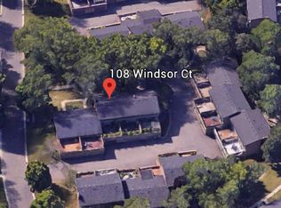 108 Windsor Ct, New Brighton, MN 55112