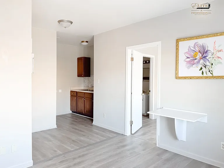 2921 S Saginaw St #2 — Photo 4