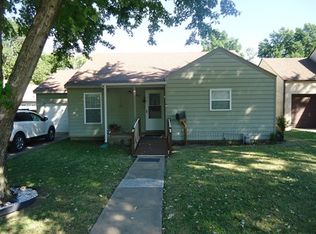 816 N 8th St, Neodesha, KS 66757